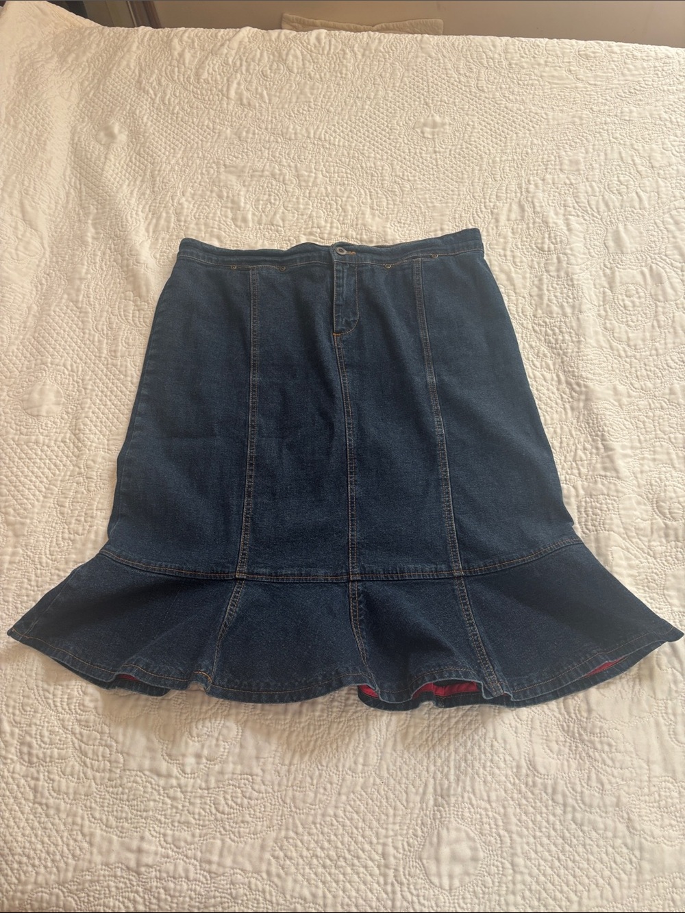 Denim & Co size 14 mermaid style flouncy hem slight stretch denim midi skirt
